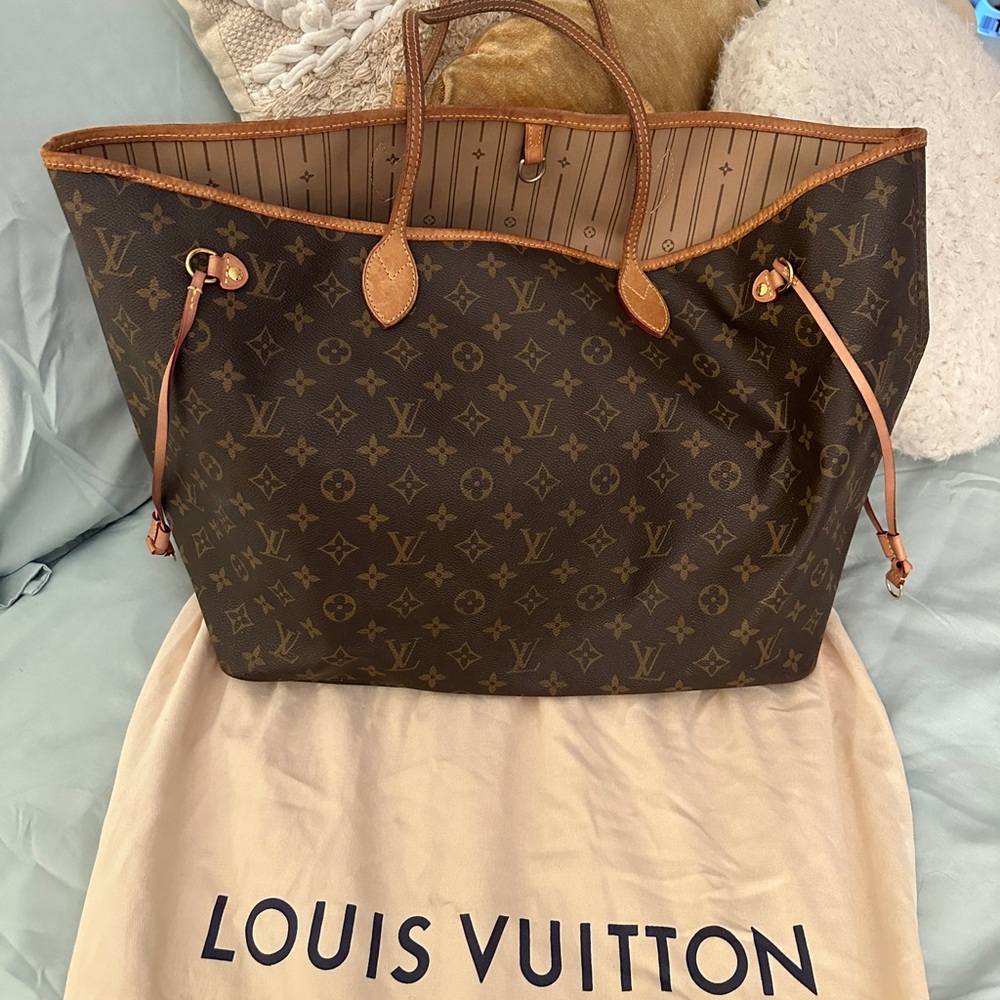 Authentic Louis Vuitton Monogram Neverfull GM